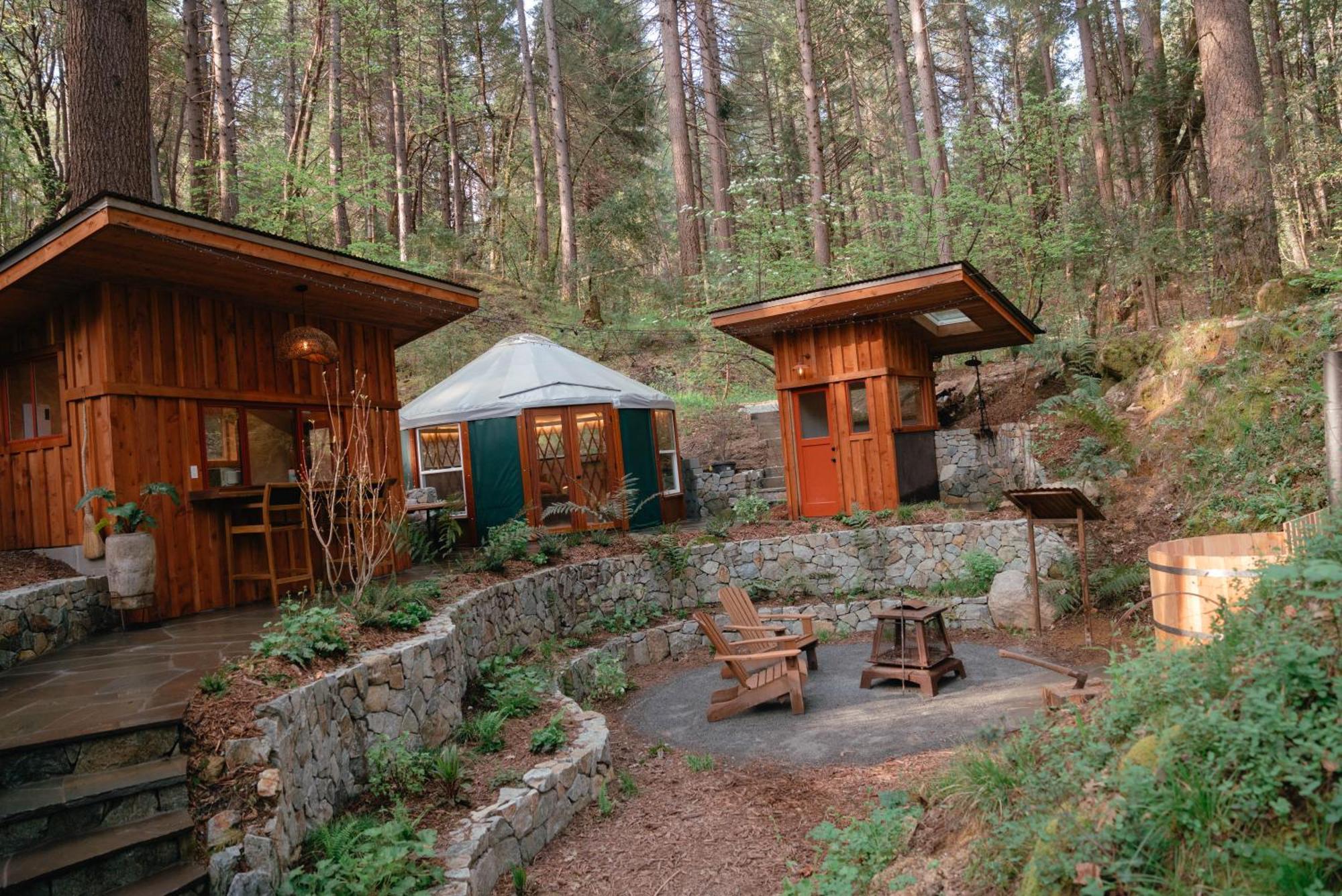ホテル Magical Yurt In The Woods - 2 Miles From Town ネバダシティ エクステリア 写真