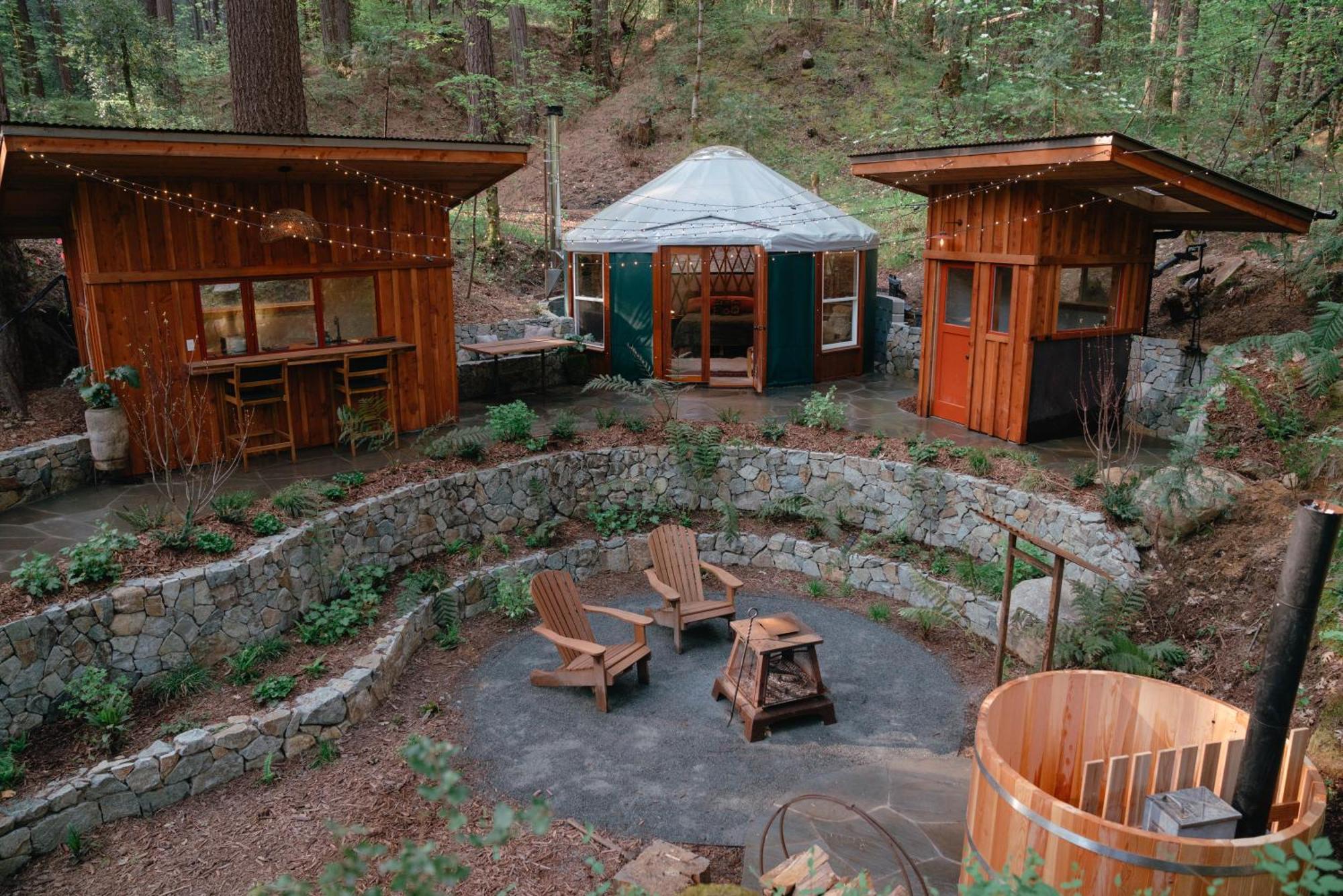 ホテル Magical Yurt In The Woods - 2 Miles From Town ネバダシティ エクステリア 写真