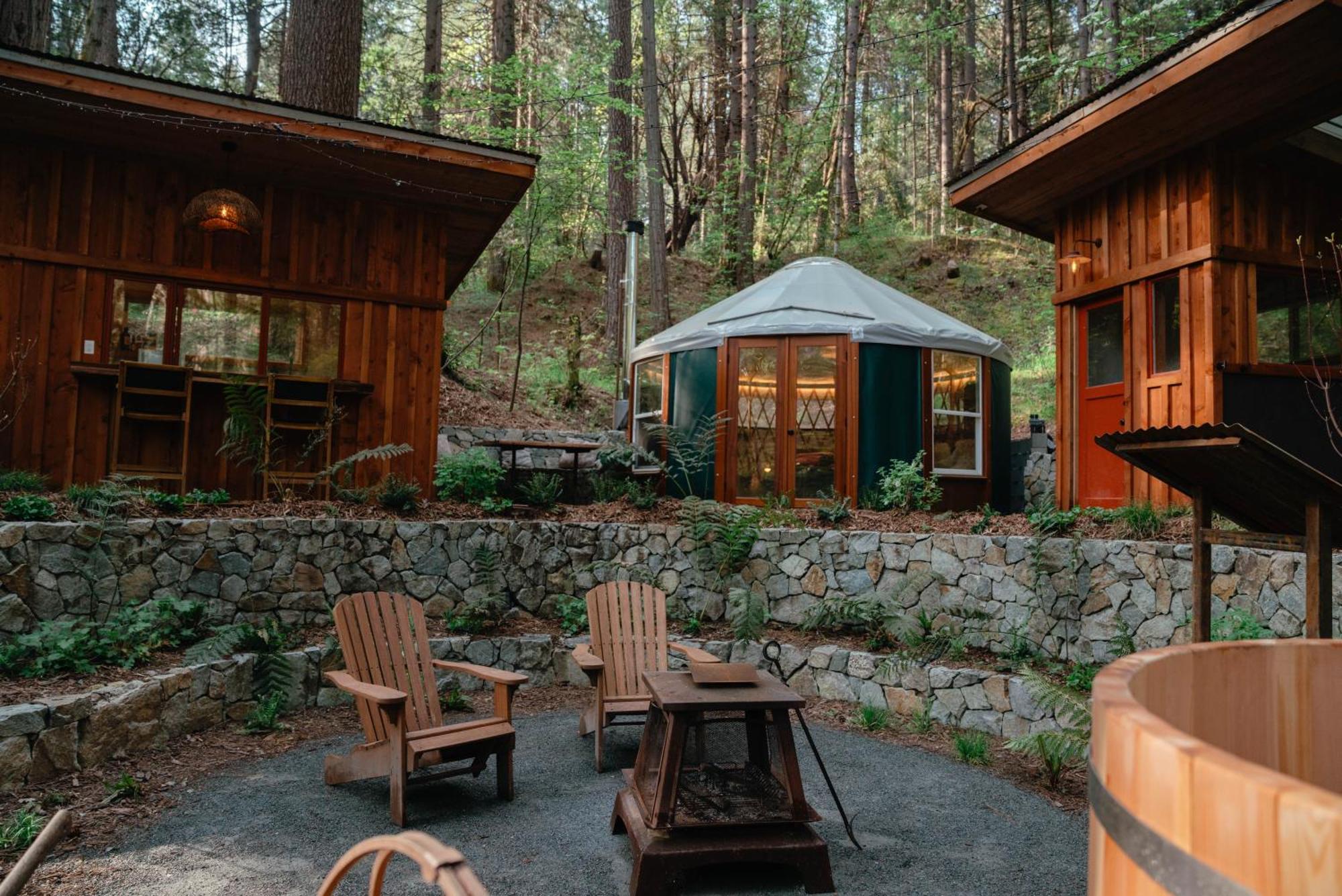ホテル Magical Yurt In The Woods - 2 Miles From Town ネバダシティ エクステリア 写真