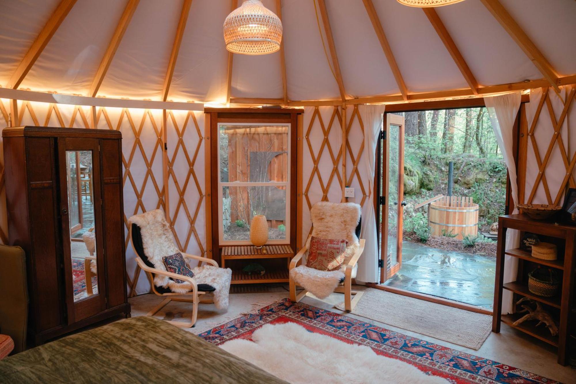 ホテル Magical Yurt In The Woods - 2 Miles From Town ネバダシティ エクステリア 写真